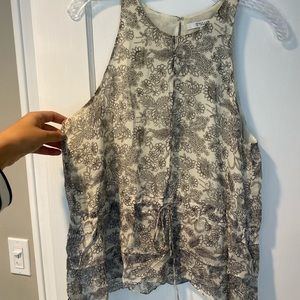 Derek Lam 10 Crosby pretty sleeveless blouse with black floral design size 10
